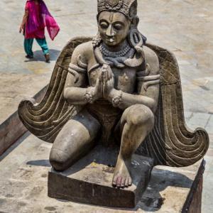 DURBAR MEYDANINDA GARUDA HEYKELİ KATMANDU NEPAL - 6